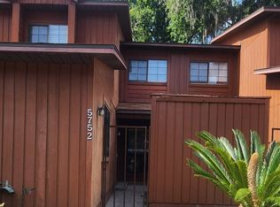 5752 SW 8th Pl, Gainesville, FL 32607