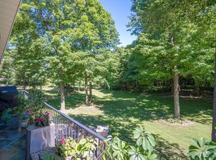 5336 Division Rd, West Bend, WI 53095