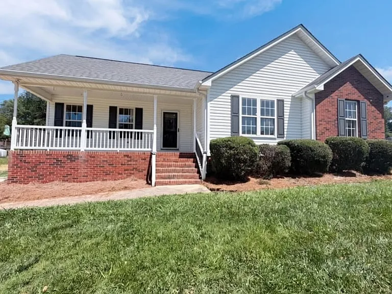 1014 Meagan Ct — Photo 6