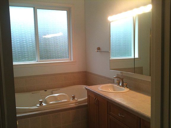5th image of 10810 65th Ave NW