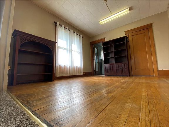 5th image of 828 Fairmount Ave