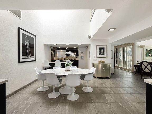 2nd image of 225 E La Verne Way