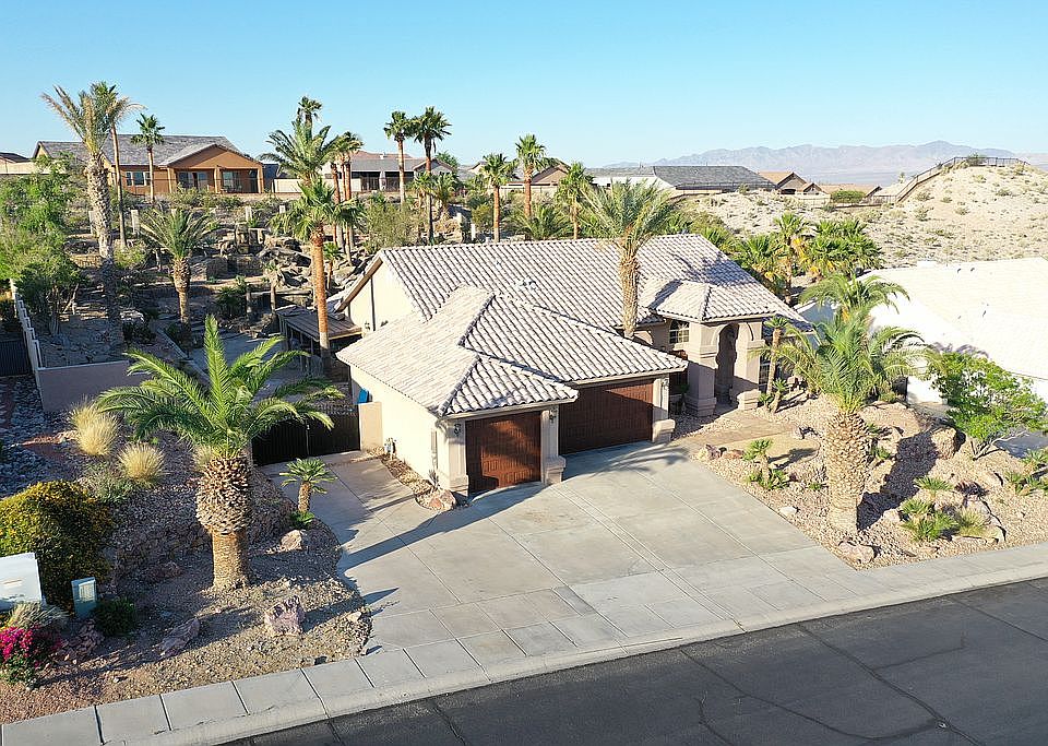 1st image of 2888 Desert Vista Dr