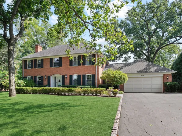 571 Lexington Dr, Lake Forest, IL 60045