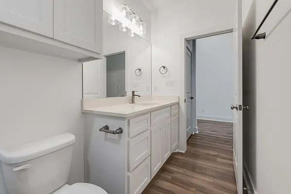 15306 Cruiser St #B — Photo 8