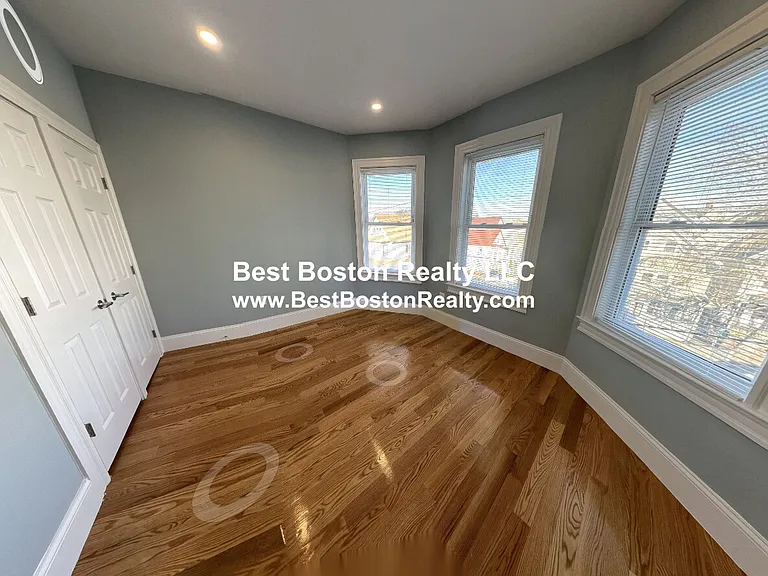 75 Winchester St #3 — Photo 4
