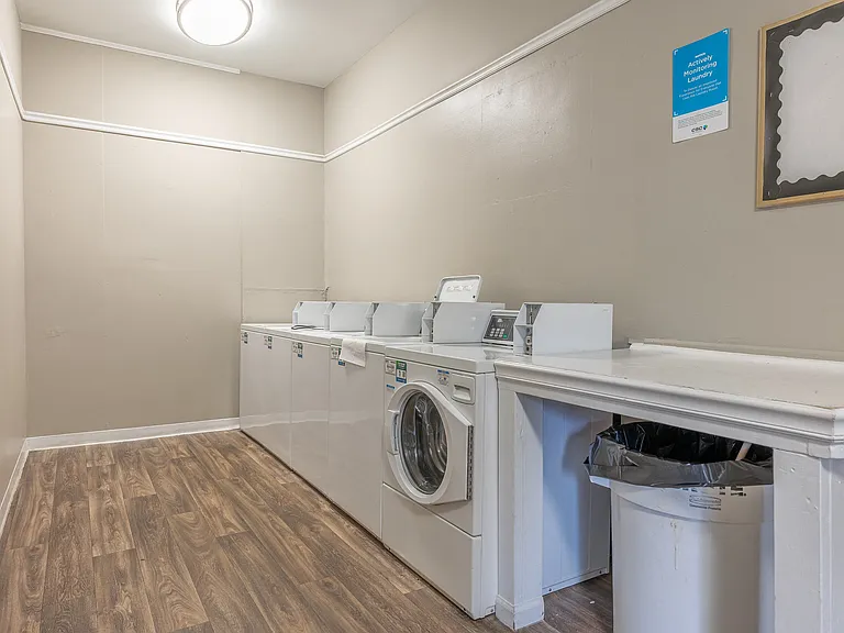 Willow Ridge Apartments — Photo 10