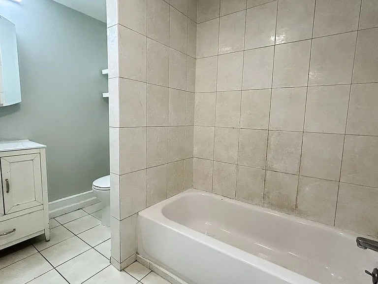 218 Bowers St #1A — Photo 8