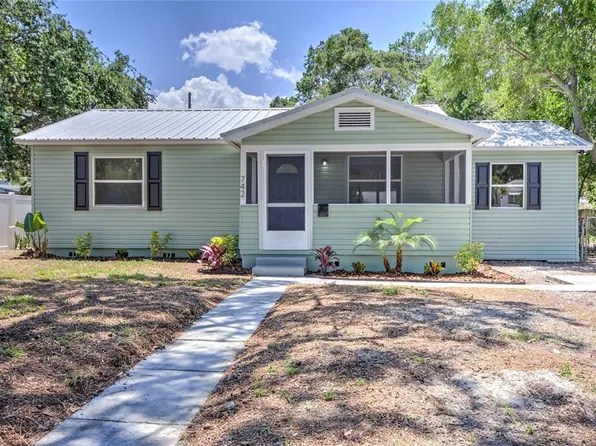 742 Alamanda Way S, Saint Petersburg, FL 33705