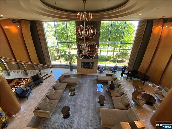 4th image of 8100 River Rd APT 917