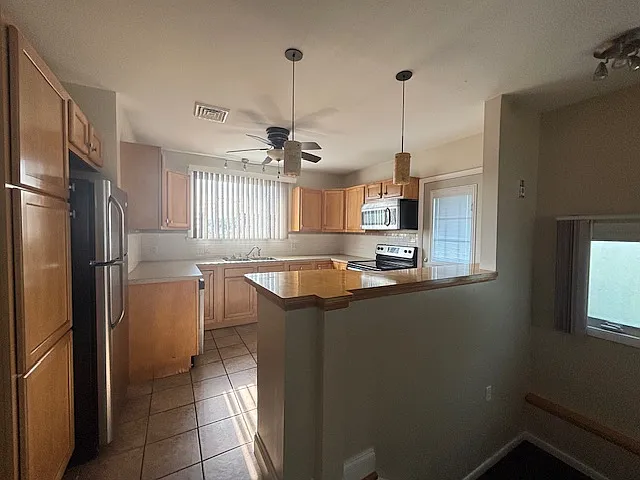 512 Brandon Pl #512 — Photo 3