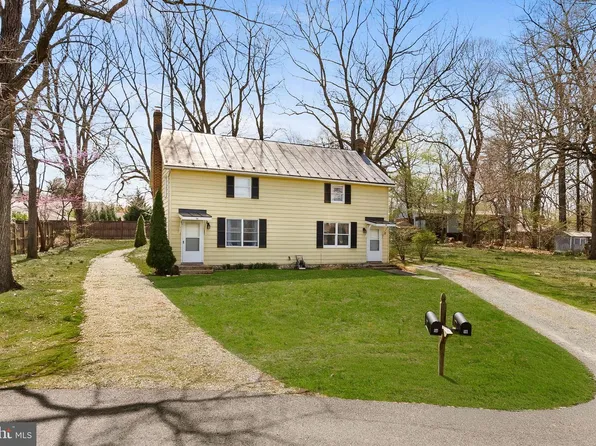 9 Burke Cir, Hamilton, VA 20158