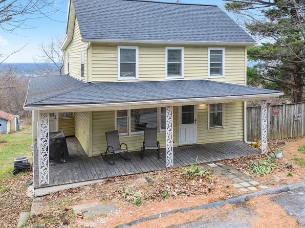 6004 Clevelandtown Rd, Boonsboro, MD 21713