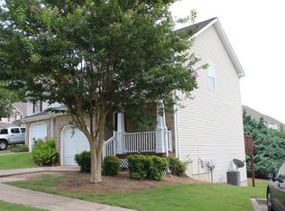554 Fox Creek Xing, Woodstock, GA