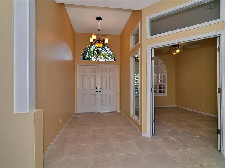 4305 Round Lake Ct — Photo 28