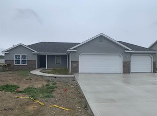 301 W Orchid Ct, Columbia City, IN 46725