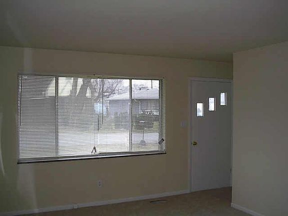 5th image of 352 S Wichser Ave