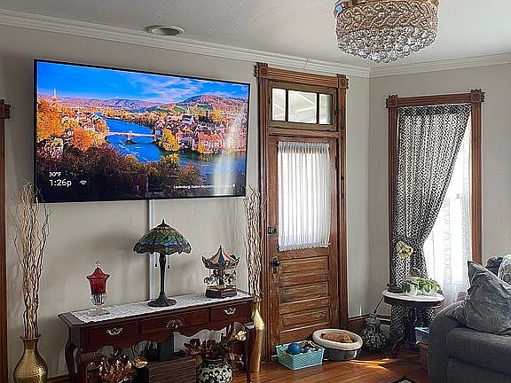 Main house living room 