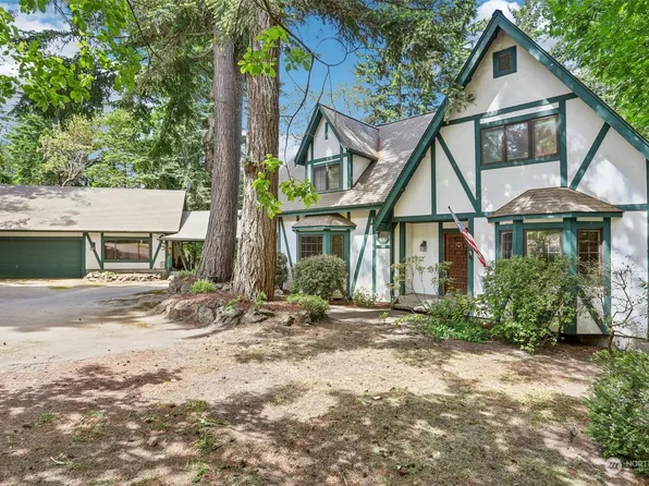 8001 Meyerwood Lane NE, Bremerton, WA 98311