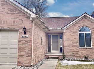 22158 Brehmer Ct, Trenton, MI 48183