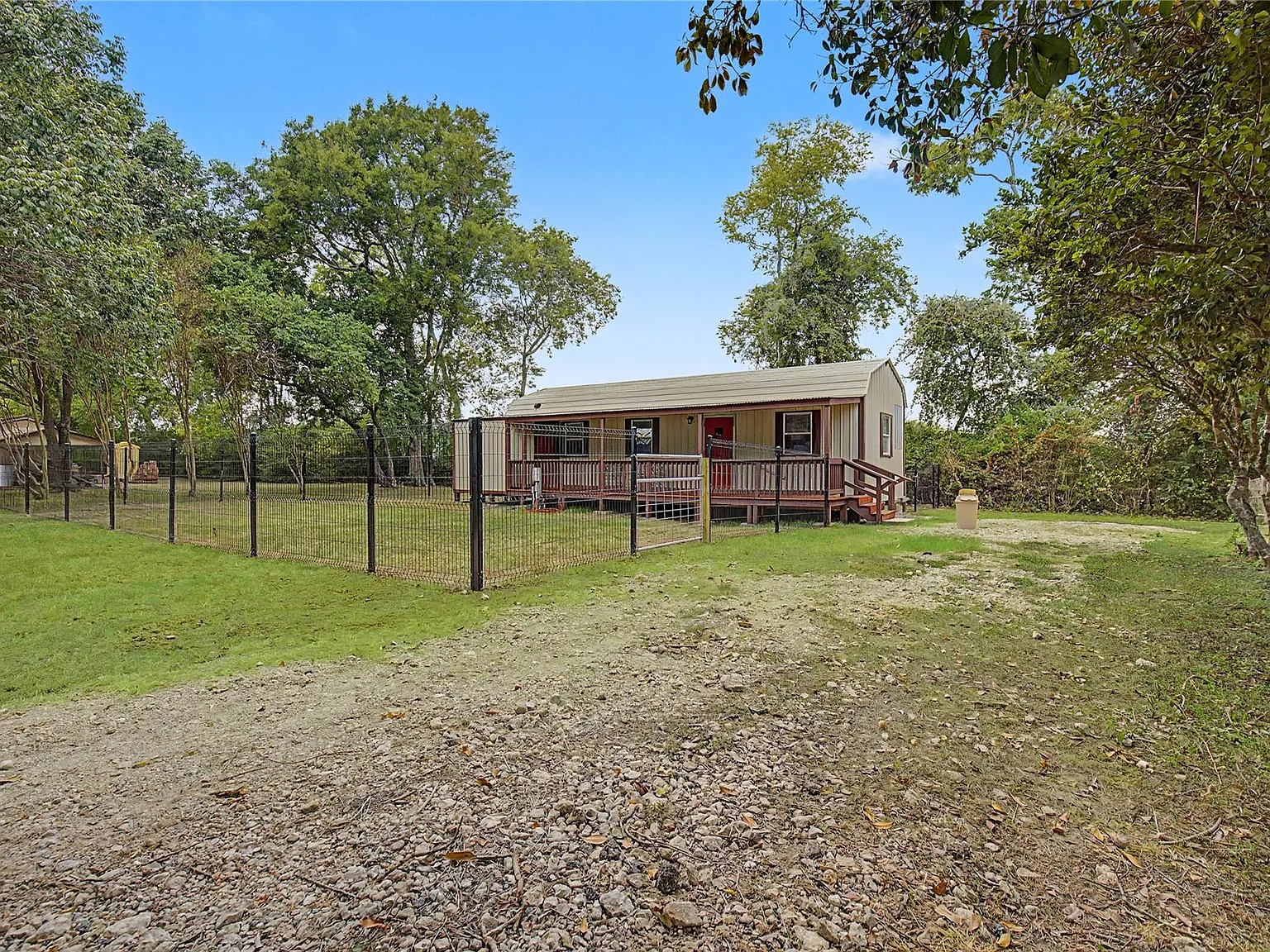 1 bed, 1.0 bath, 560 sqft, $1,700 — Photo 4