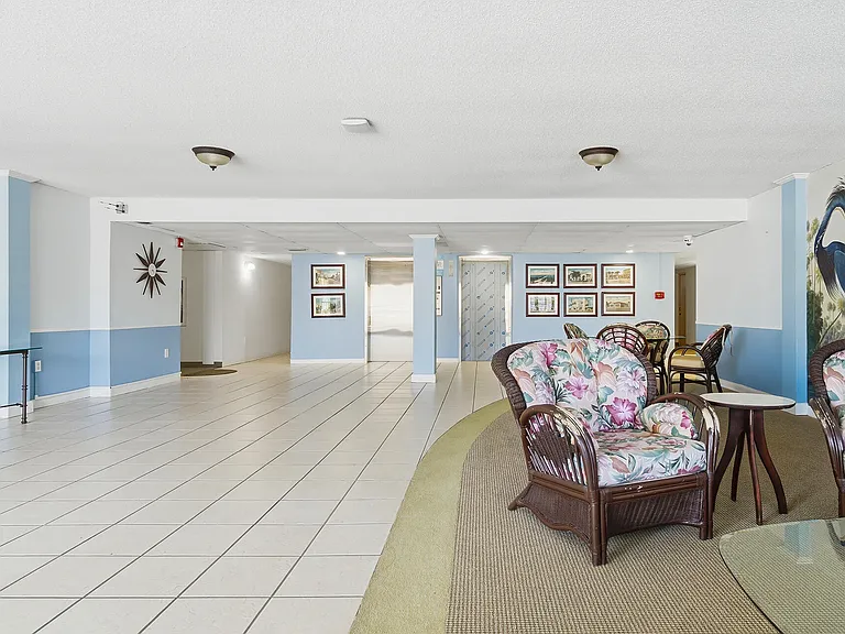 1502 S Lakeside Dr #302 — Photo 17