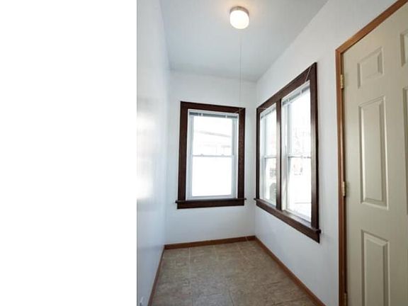 5th image of 3824 26th Ave S