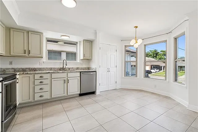 2 bed, 2.5 bath, 1589 sqft, $2,600 — Photo 4