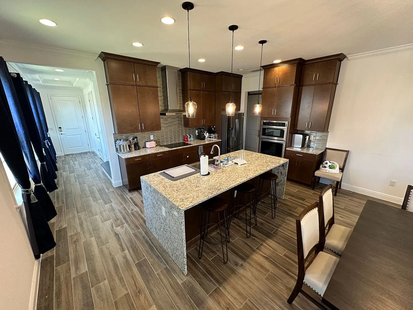 Beautiful 4 bed 3.5 bath home! — Photo 4