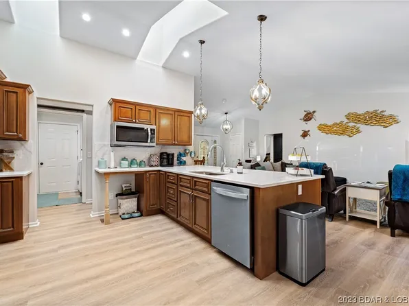 14 Madison Ln, Kaiser, MO 65047