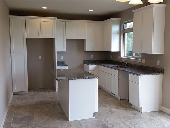 5th image of 53930 Connor Dr