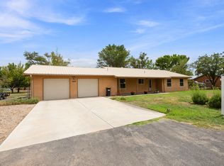 1670 Murray Loop, Bosque Farms, NM 87068