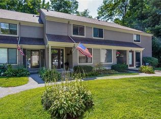 54 Riveredge Dr #54, Winsted, CT 06098