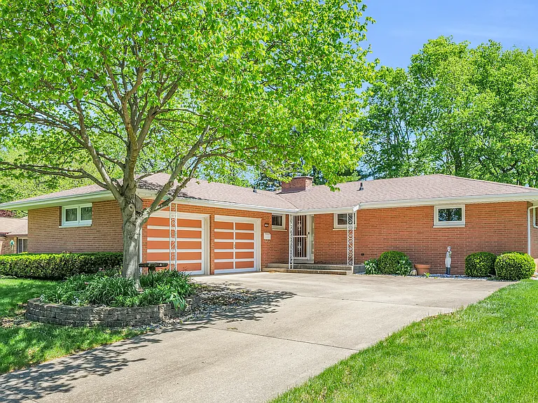 1702 Golfview Dr — Photo 16