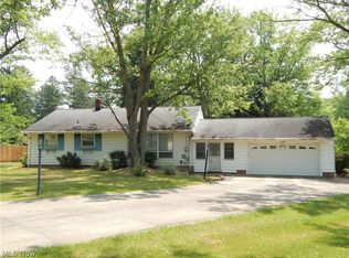 17400 Spanghurst Dr, Walton Hills, OH 44146