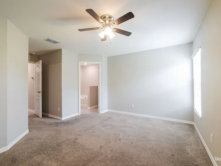 1571 Swan Lake Cir — Photo 10