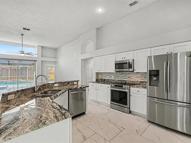 11504 Wellman Dr — Photo 14