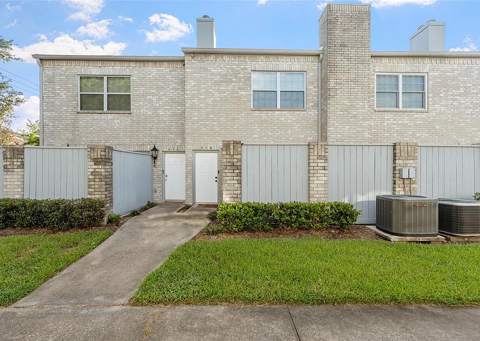 1st image of 618 Wilcrest Drive #618