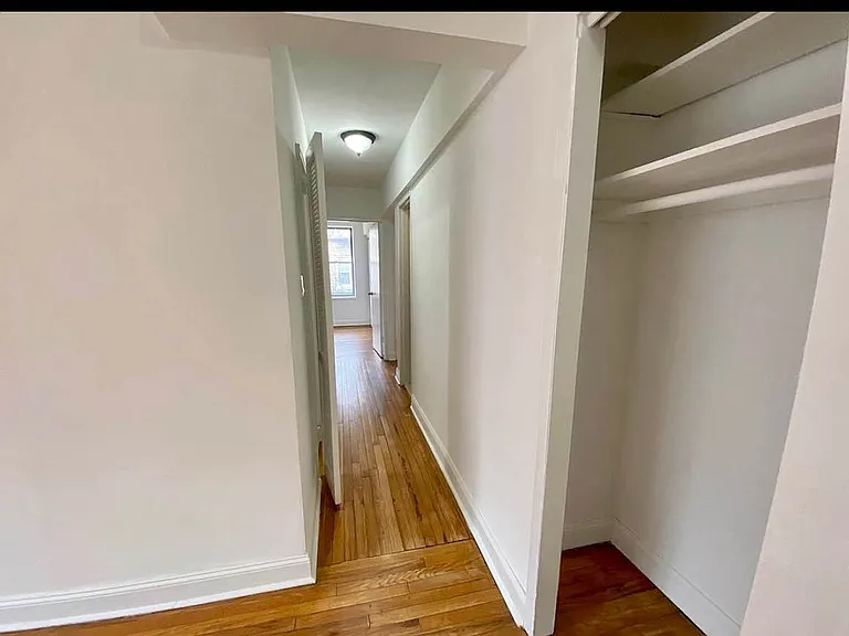 111-45 76th Dr #D5 — Photo 4