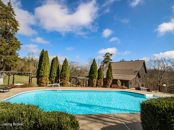 2nd image of 2300 Long Run Rd