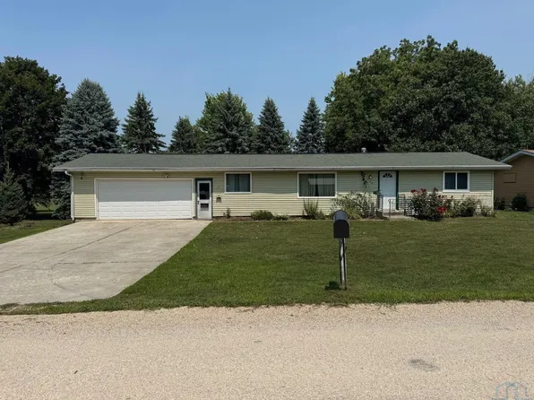 408 Elm St, Albert City, IA 50510