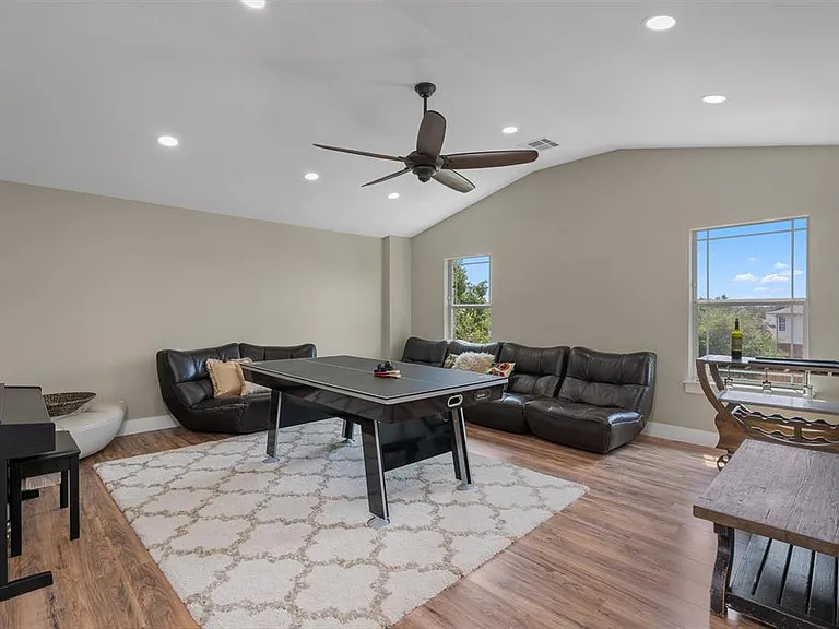 542 Centerbrook Pl — Photo 23