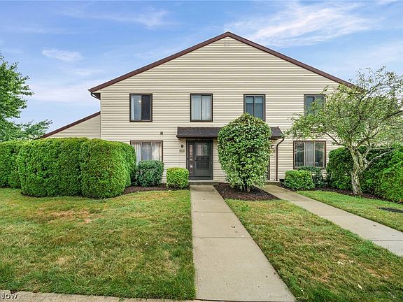 2nd image of 32659 Jefferson Dr