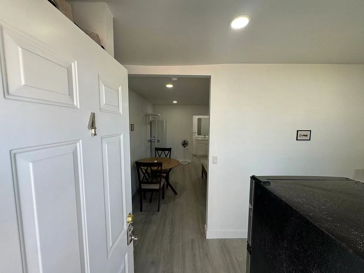 Studio, 420 sqft, $1,000 — Photo 3