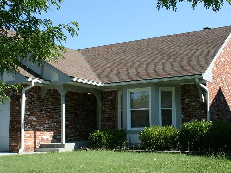 Street View of 9417 Longlake