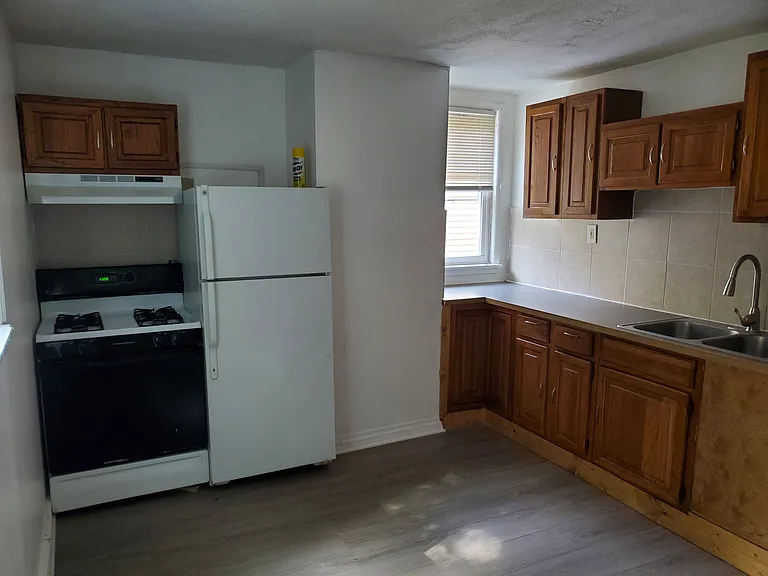 243 Watson Blvd #2 — Photo 18