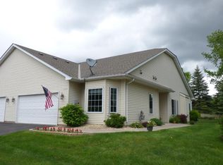 13471 Pine View Ln, Lindstrom, MN 55045