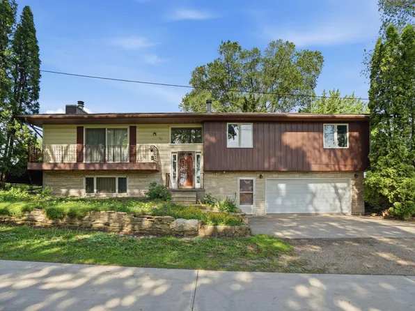 105 N East St, Lawler, IA 52154