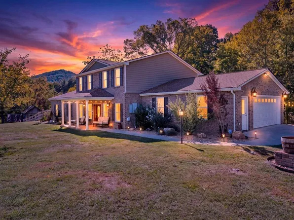 211 Etzler Rd, Troutville, VA 24175