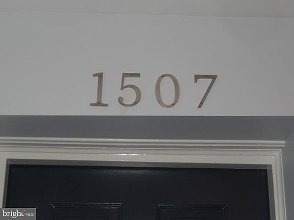 2nd image of 1507 Oronoco St #32